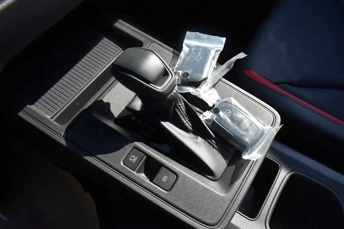Toyota Frontlander 2.0 CVT (196 حصان) - 8