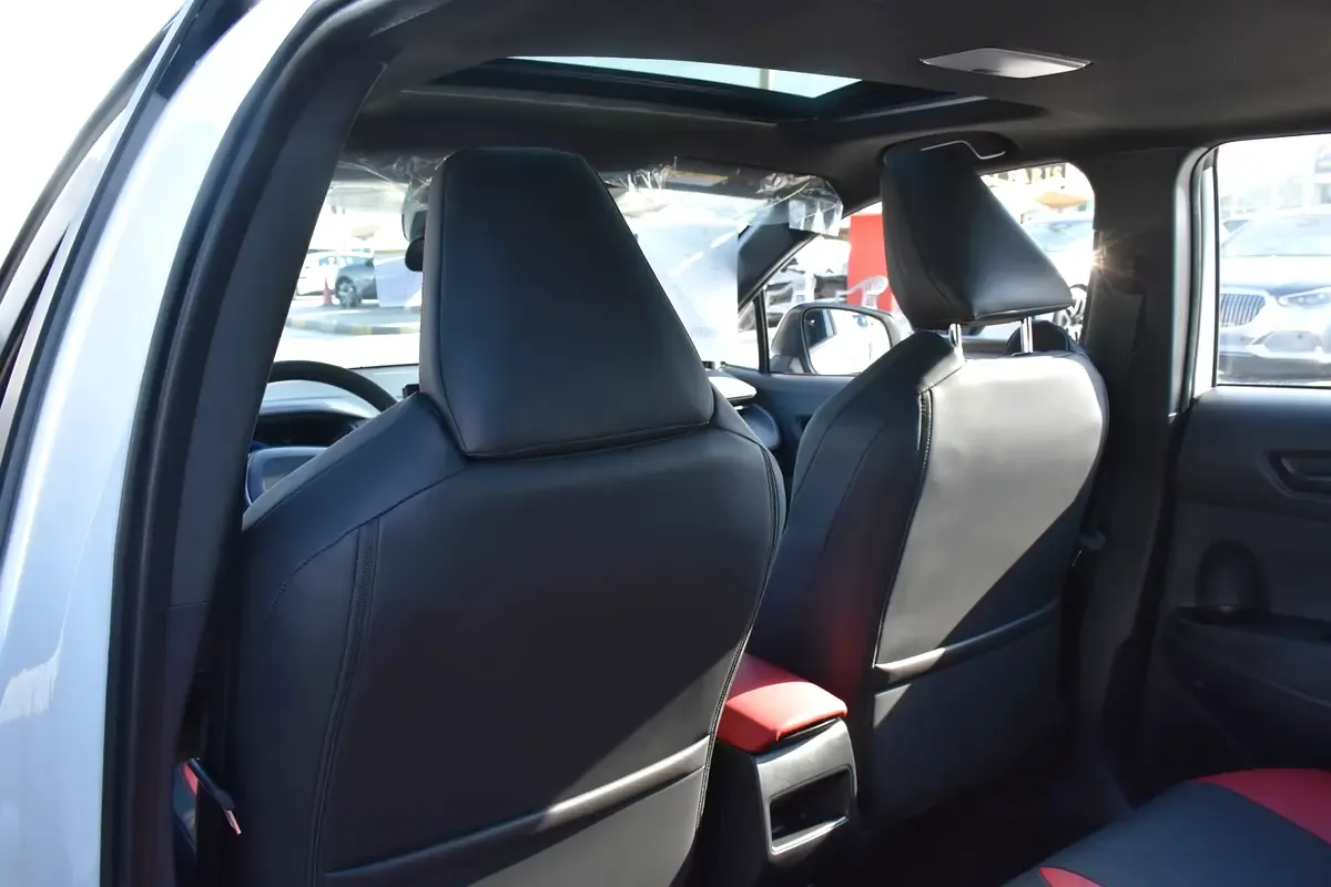 Toyota Frontlander 2.0 CVT (196 حصان) - 14