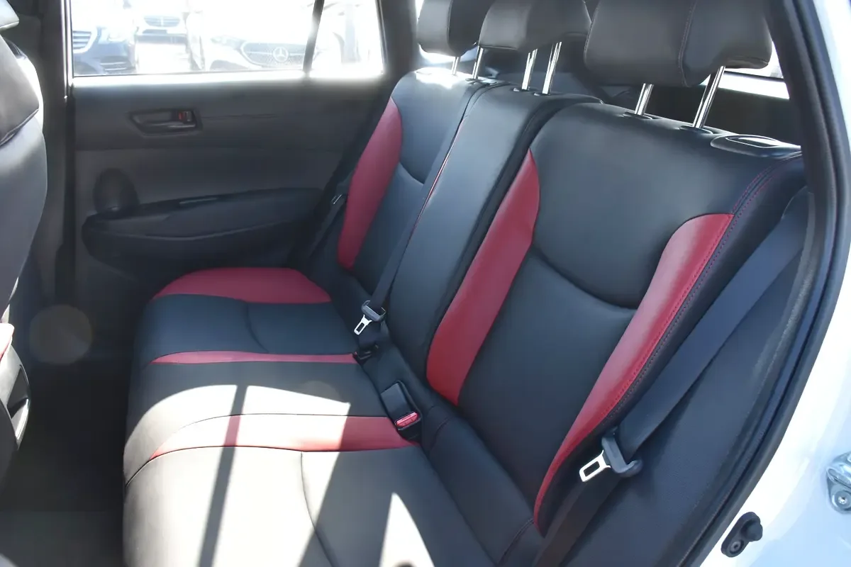 Toyota Frontlander 2.0 CVT (196 حصان) - 15