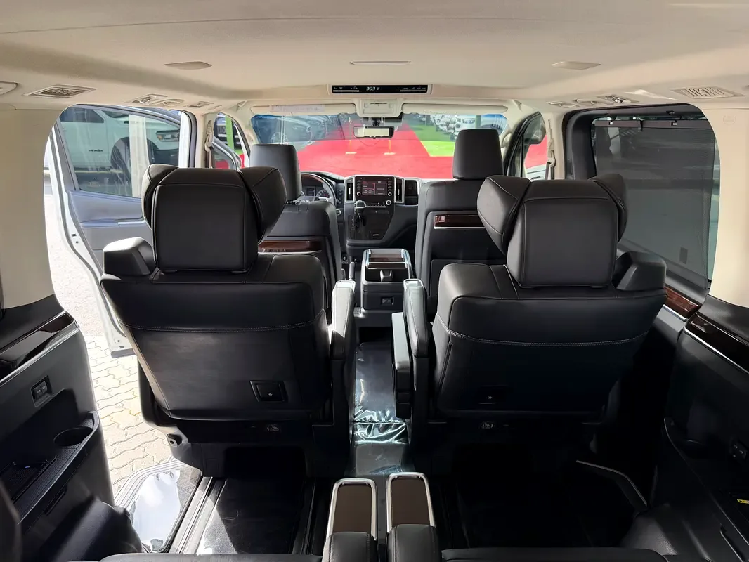 Toyota Granvia 3.5 AT (270 hp) - 9