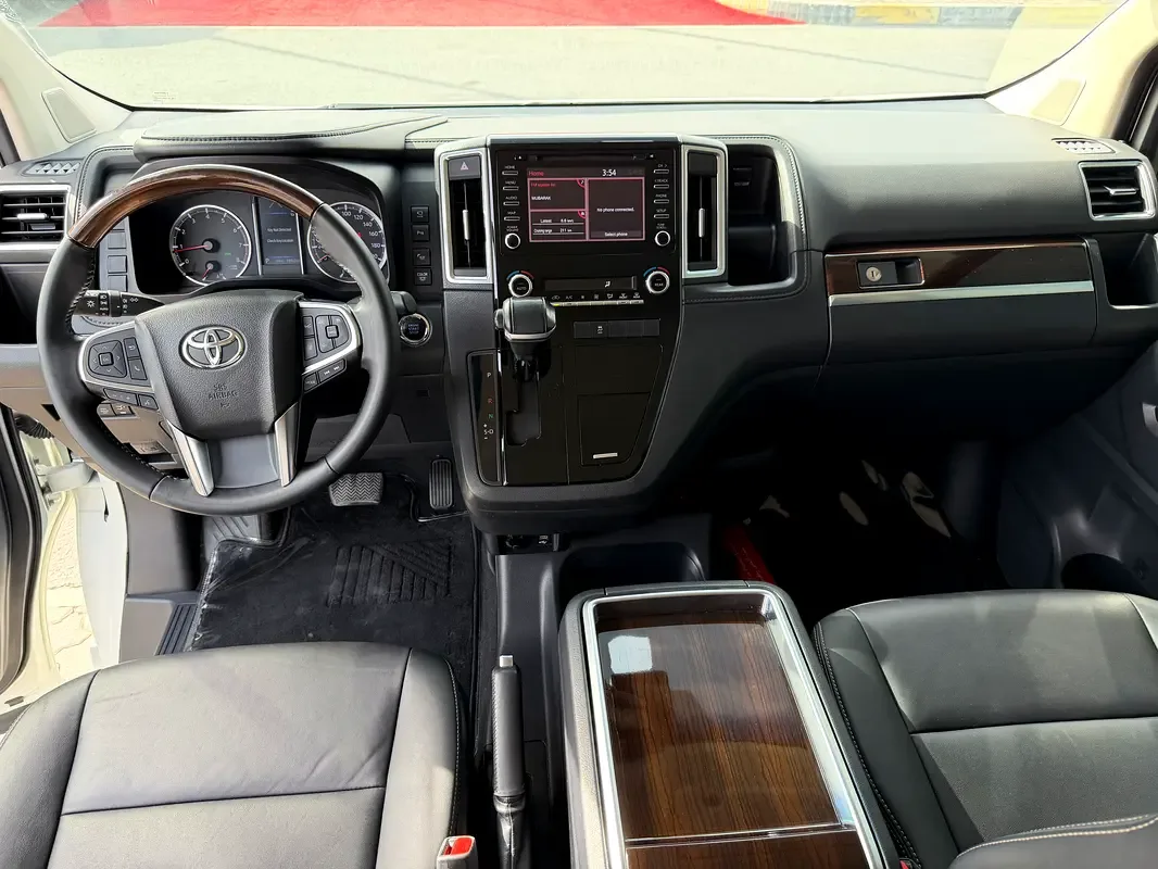 Toyota Granvia 3.5 AT (270 hp) - 11