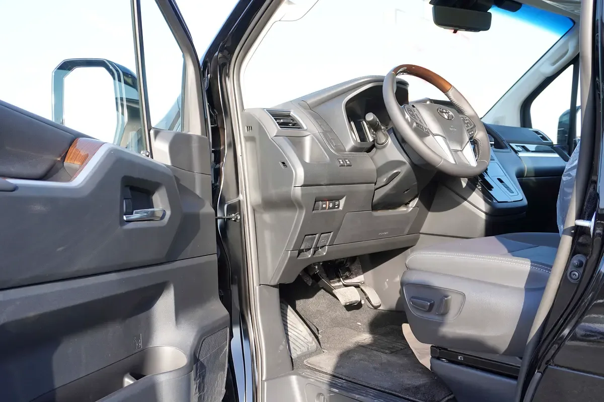 Toyota Granvia 3.5 AT (270 hp) - 7