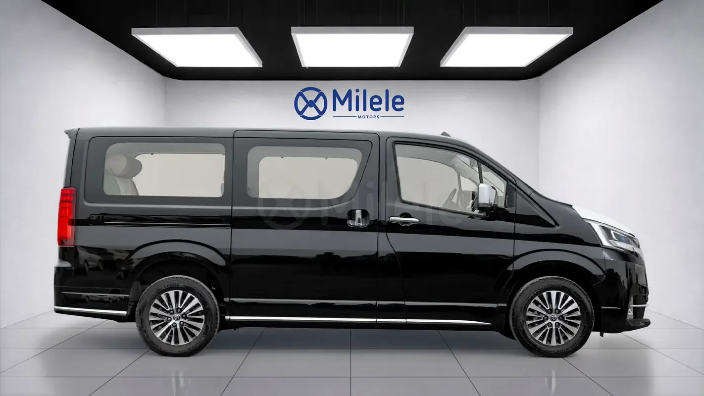 Toyota Granvia 3.5 AT (270 hp) - 3