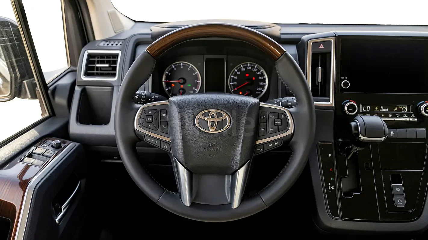 Toyota Granvia 3.5 AT (270 hp) - 9