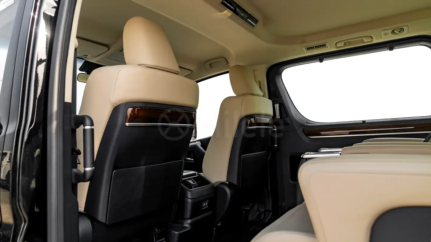 Toyota Granvia 3.5 AT (270 hp) - 7