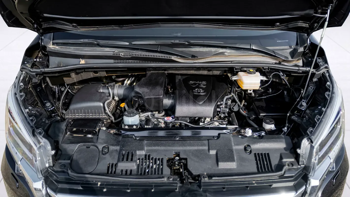 Toyota Granvia 3.5 AT (270 hp) - 15