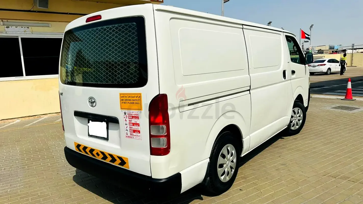 Toyota Hiace 2.0 MT (133 حصان) - 4