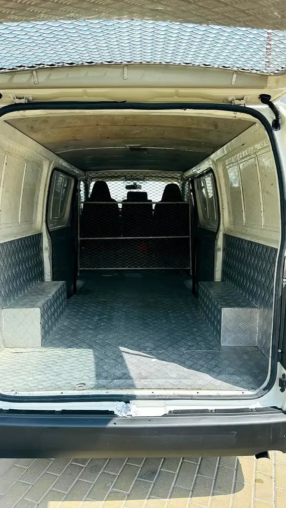 Toyota Hiace 2.0 MT (133 حصان) - 12