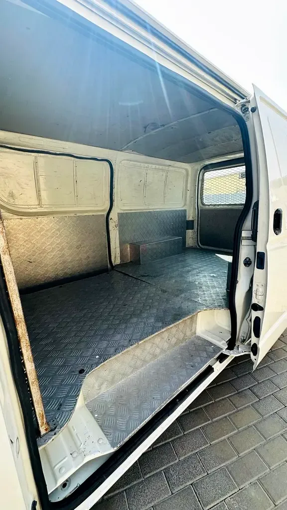 Toyota Hiace 2.0 MT (133 حصان) - 13