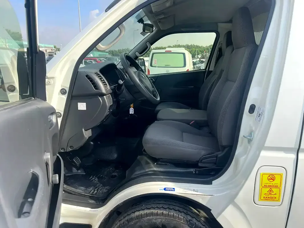 Toyota Hiace 2.0 MT L1H1 (133 hp) - 7