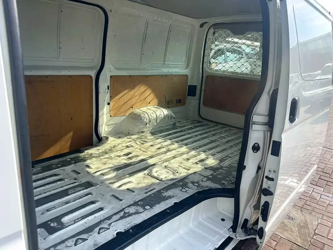Toyota Hiace 2.0 MT L1H1 (133 hp) - 10