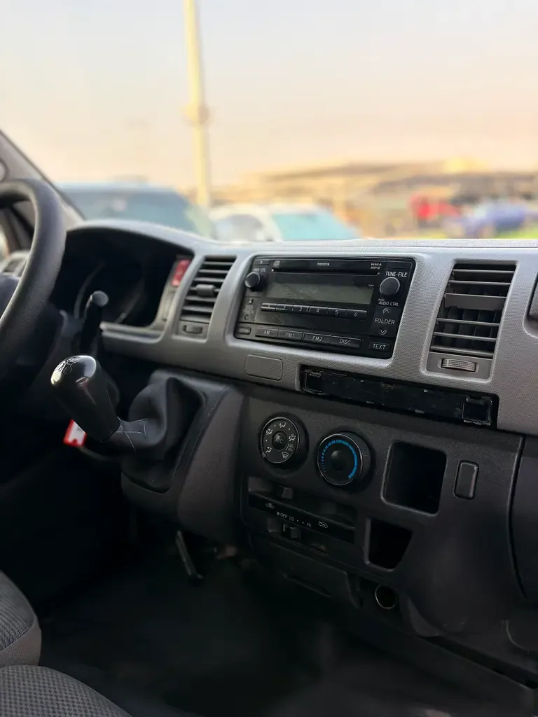 Toyota Hiace 2.0 MT L1H1 (133 hp) - 11