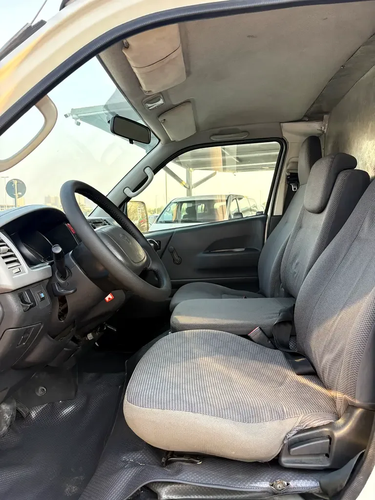 Toyota Hiace 2.0 MT L1H1 (133 hp) - 12