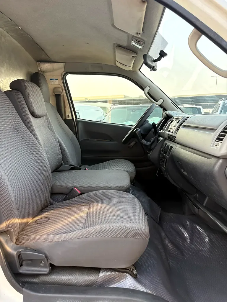 Toyota Hiace 2.0 MT L1H1 (133 hp) - 13