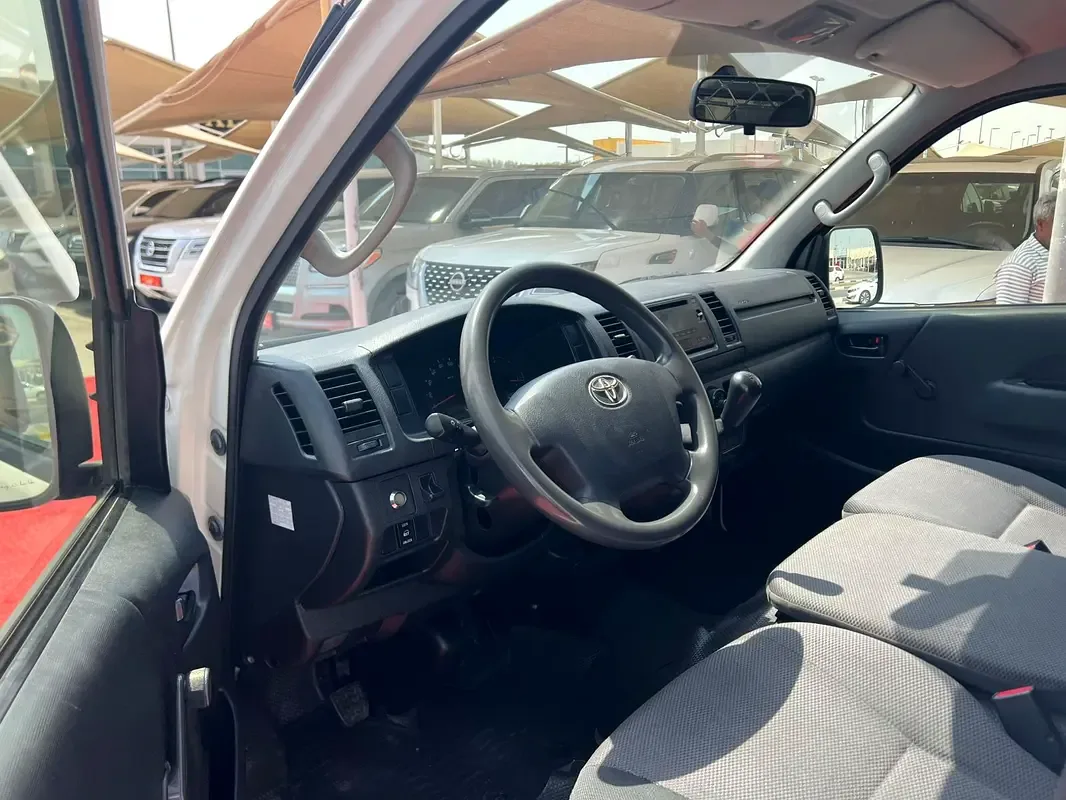 Toyota Hiace 2.0 MT L1H1 (133 hp) - 7