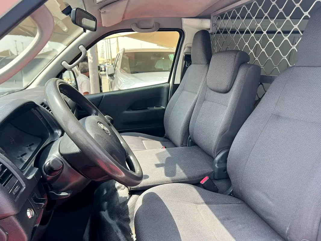 Toyota Hiace 2.0 MT L1H1 (133 hp) - 8
