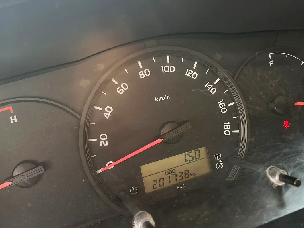Toyota Hiace 2.0 MT L1H1 (133 hp) - 16