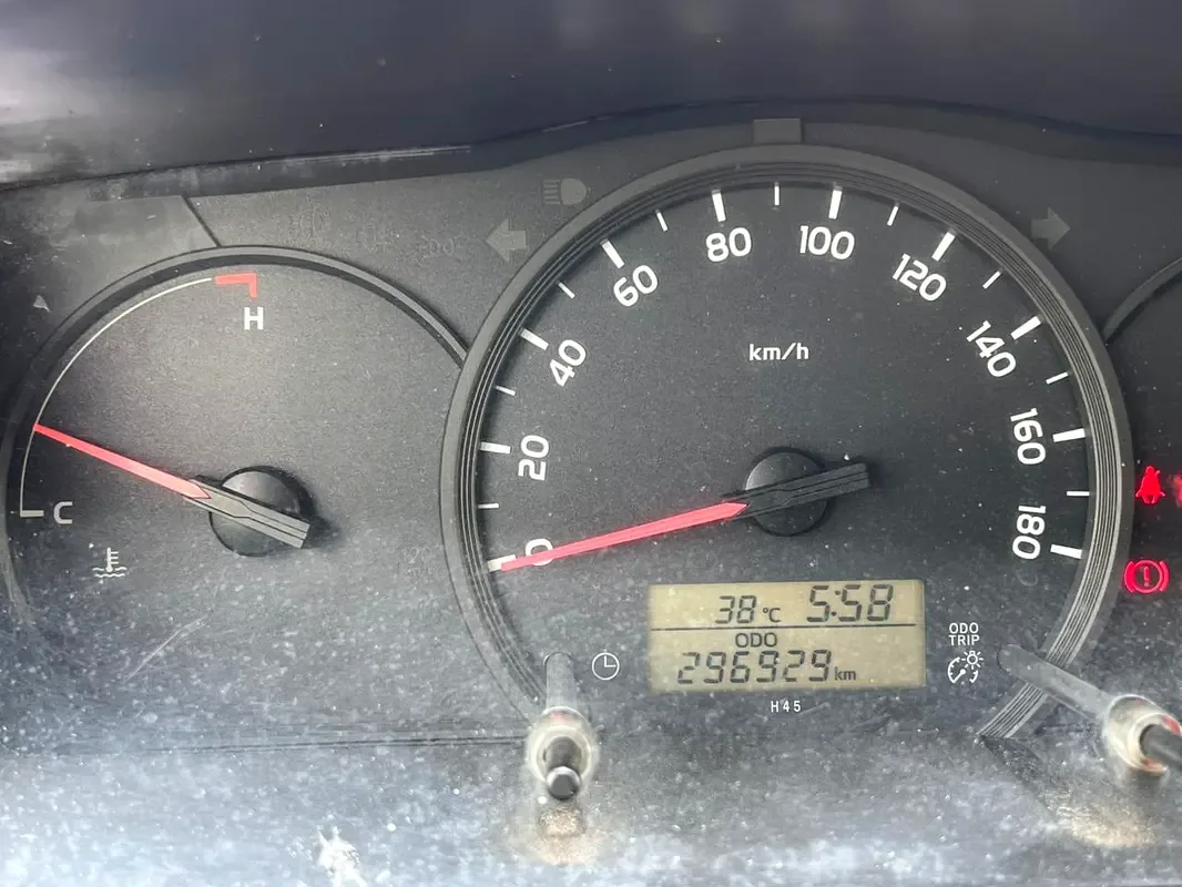 Toyota Hiace 2.0 MT L1H1 (133 hp) - 11