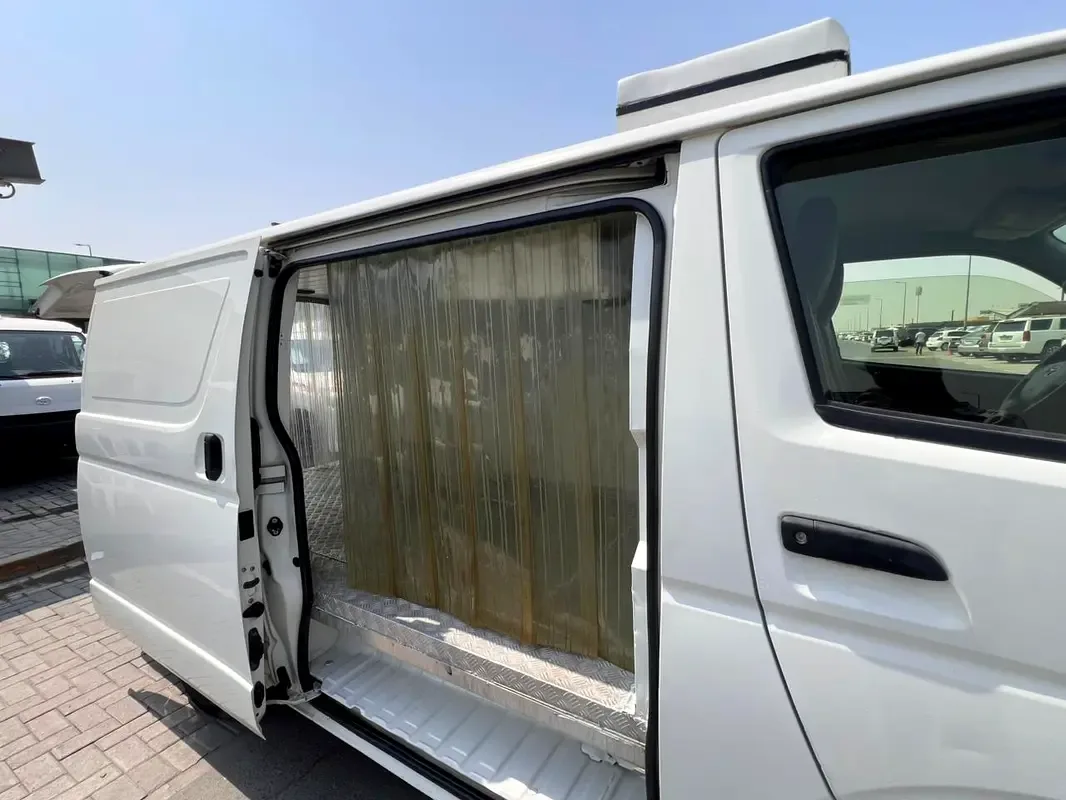 Toyota Hiace 2.0 MT L1H1 (133 hp) - 9