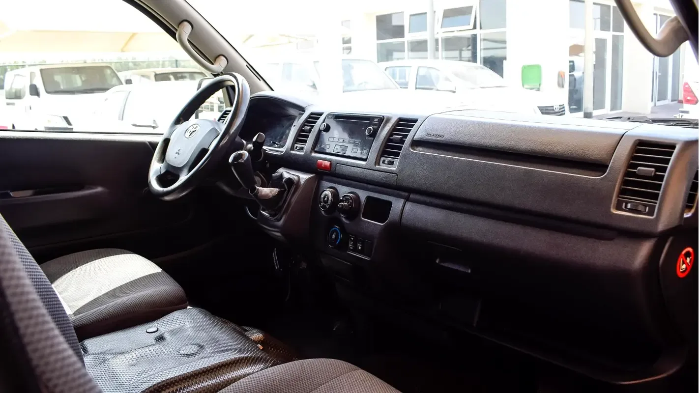Toyota Hiace 2.0 MT L1H1 (133 hp) - 4