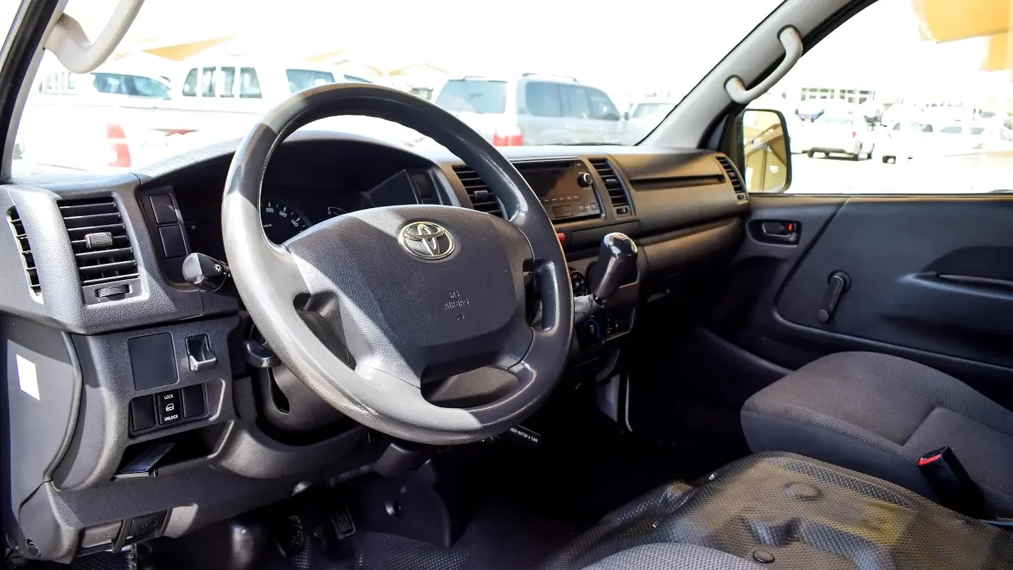 Toyota Hiace 2.0 MT L1H1 (133 hp) - 5
