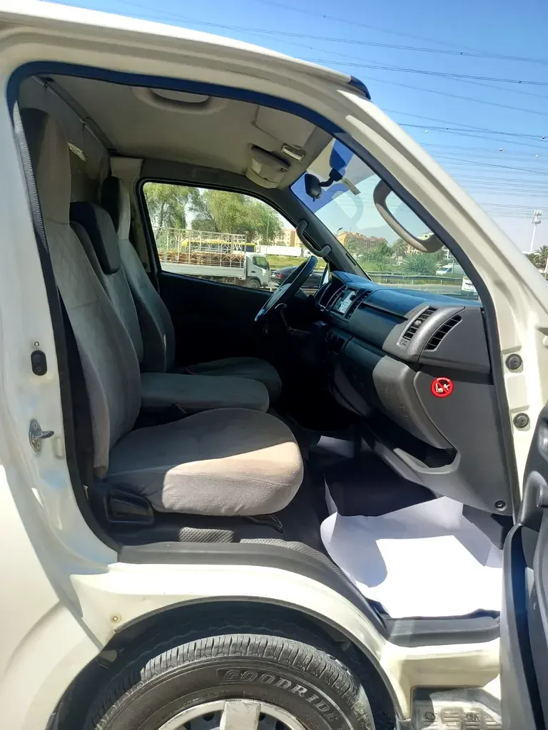 Toyota Hiace 2.0 MT L1H1 (133 hp) - 8
