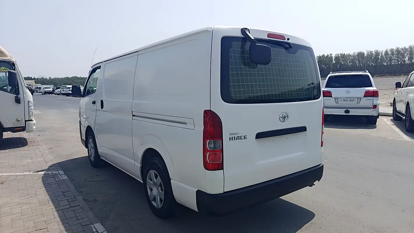 Toyota Hiace 2.0 MT L1H1 (133 حصان) - 9