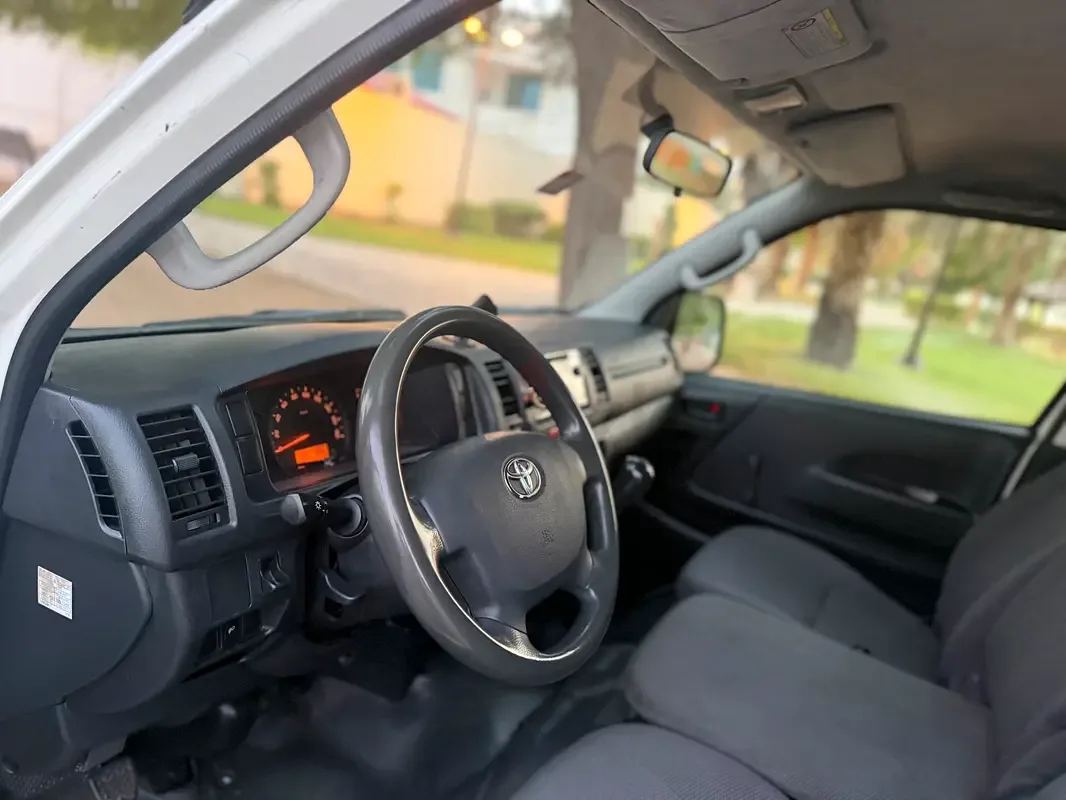 Toyota Hiace 2.0 MT L1H1 (133 hp) - 12