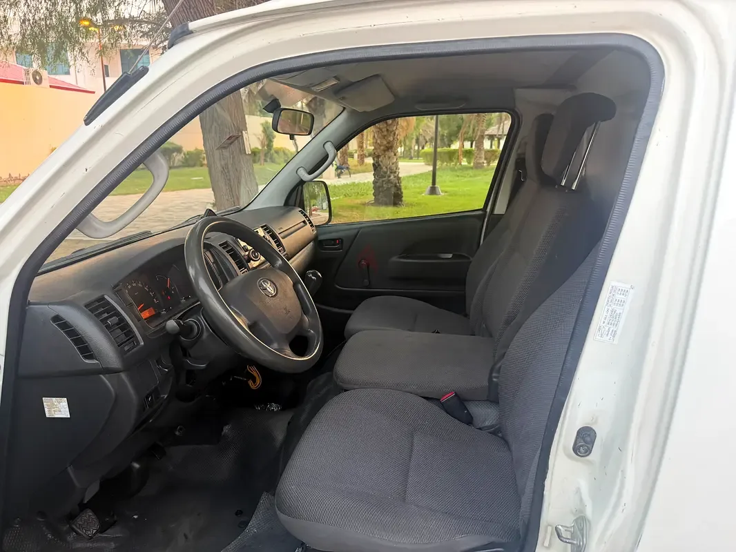 Toyota Hiace 2.0 MT L1H1 (133 hp) - 16