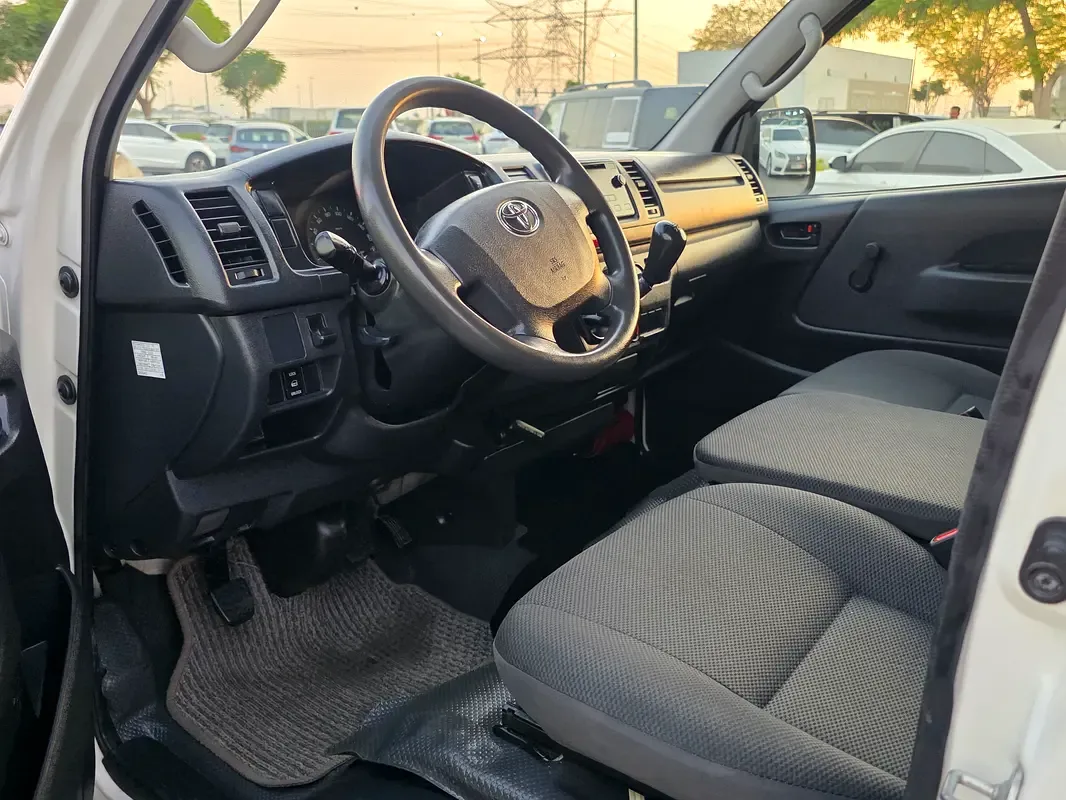 Toyota Hiace 2.0 MT L1H1 (133 حصان) - 10
