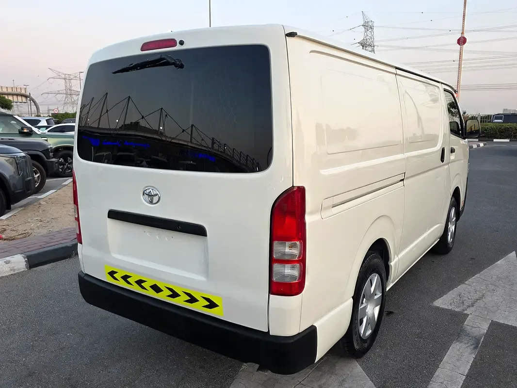 Toyota Hiace 2.0 MT L1H1 (133 حصان) - 8
