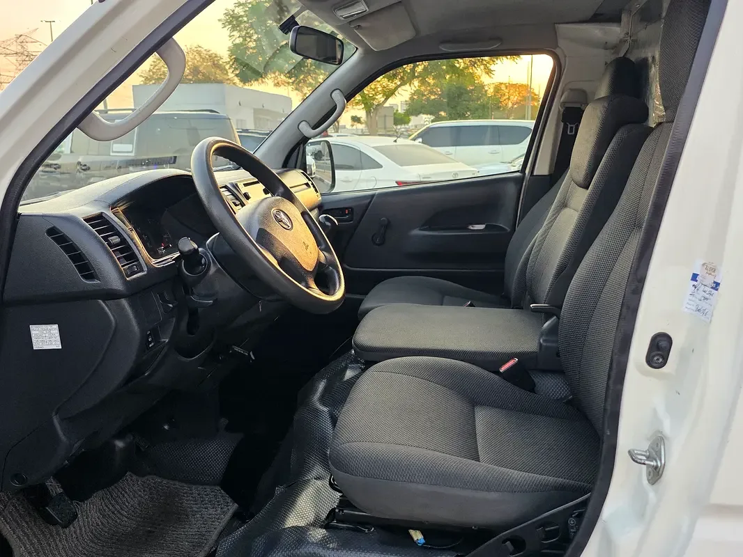 Toyota Hiace 2.0 MT L1H1 (133 حصان) - 11