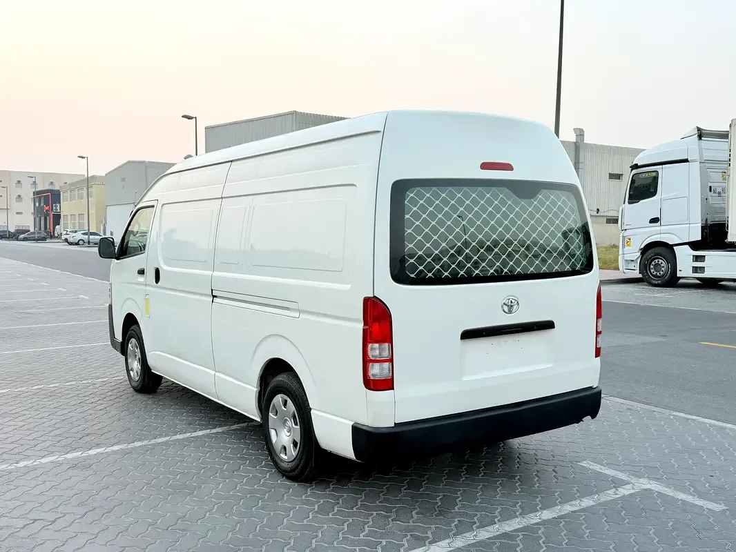 Toyota Hiace 2.0 MT L1H1 (133 حصان) - 6