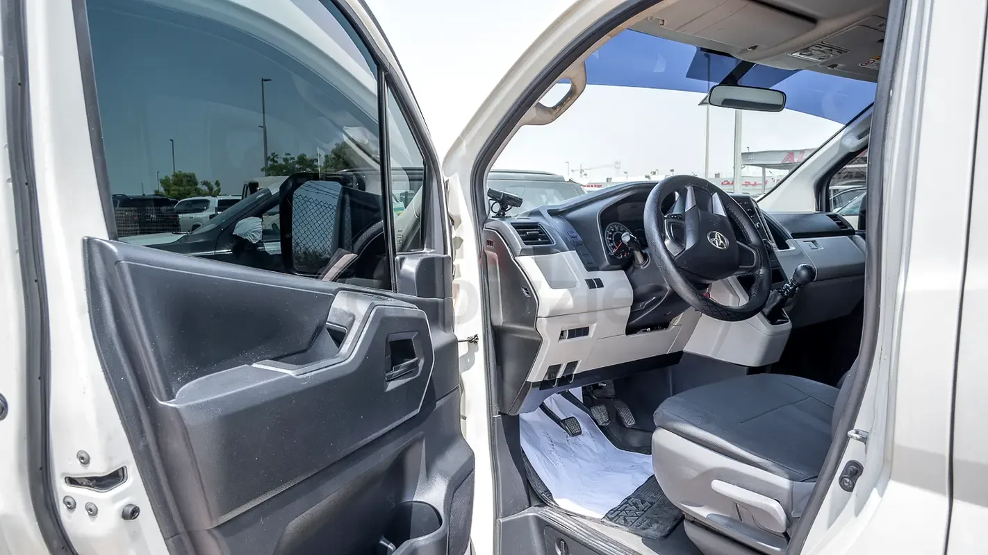 Toyota Hiace 2.0 MT L1H1 (133 hp) - 5