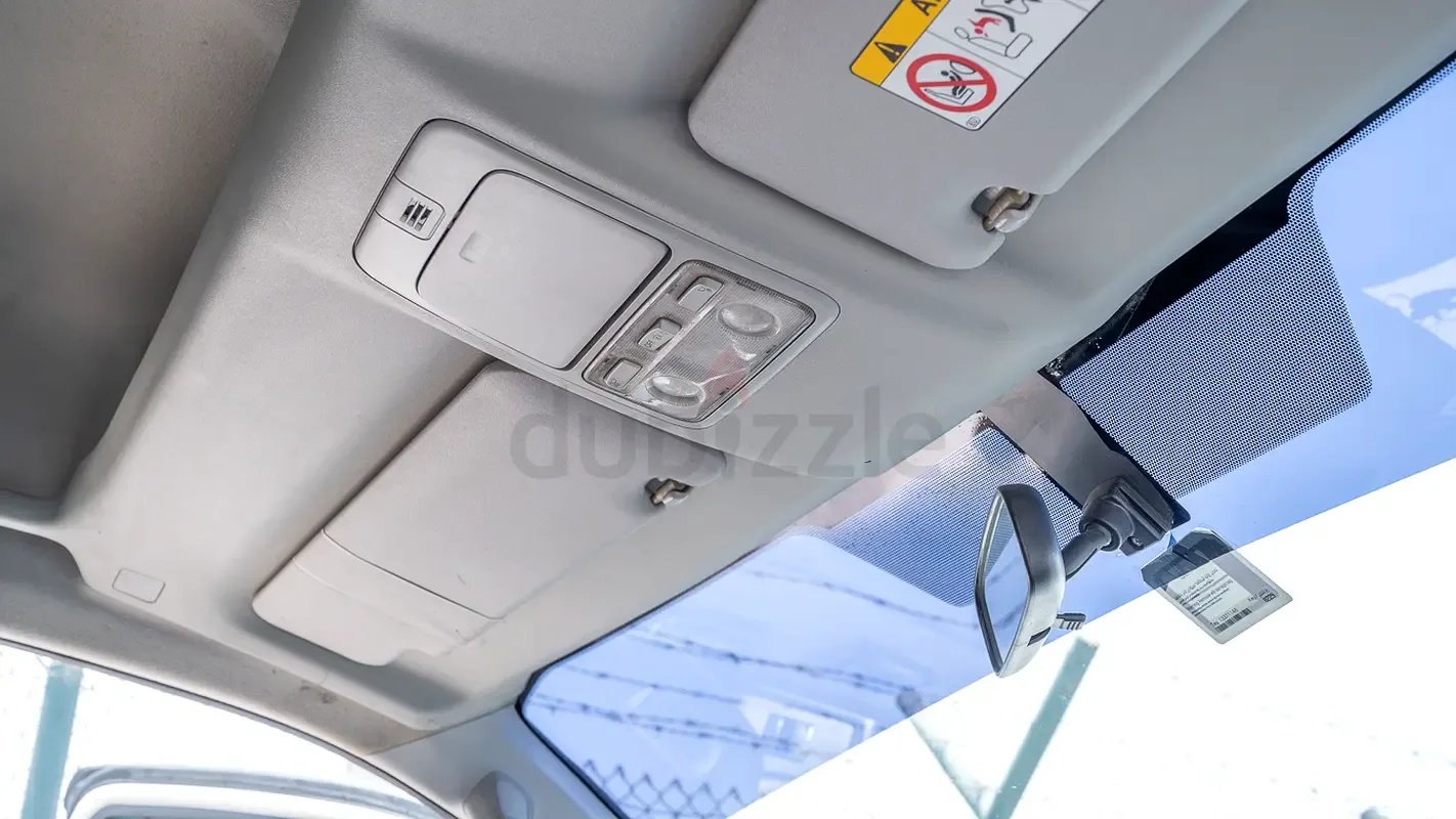 Toyota Hiace 2.0 MT L1H1 (133 hp) - 11
