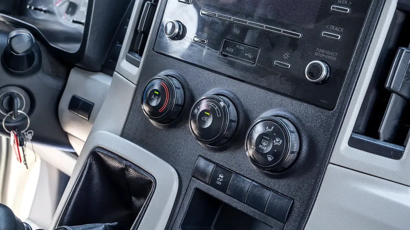 Toyota Hiace 2.0 MT L1H1 (133 hp) - 13