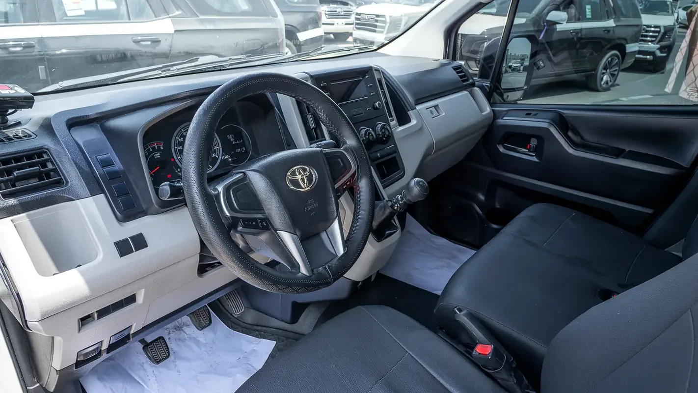 Toyota Hiace 2.0 MT L1H1 (133 hp) - 18