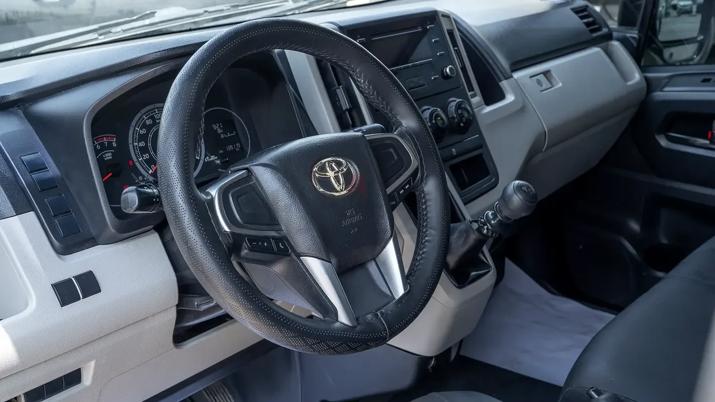 Toyota Hiace 2.0 MT L1H1 (133 hp) - 16