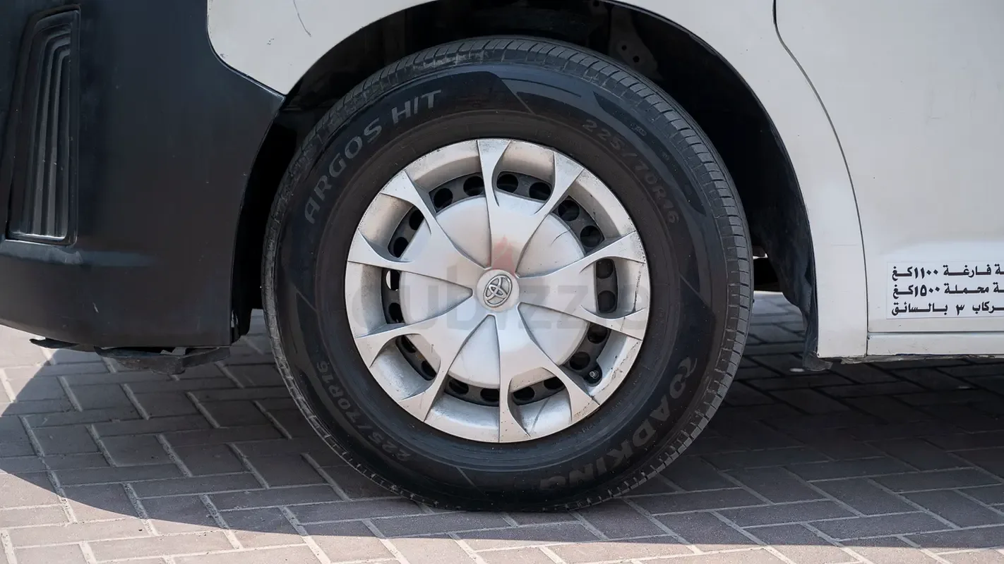 Toyota Hiace 2.0 MT L1H1 (133 hp) - 19