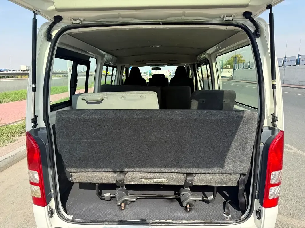 Toyota Hiace 2.0 MT L1H1 (133 hp) - 11