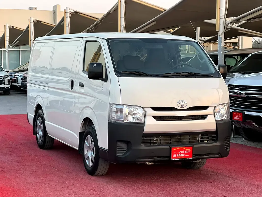 Toyota Hiace 2.0 MT L1H1 (133 حصان)