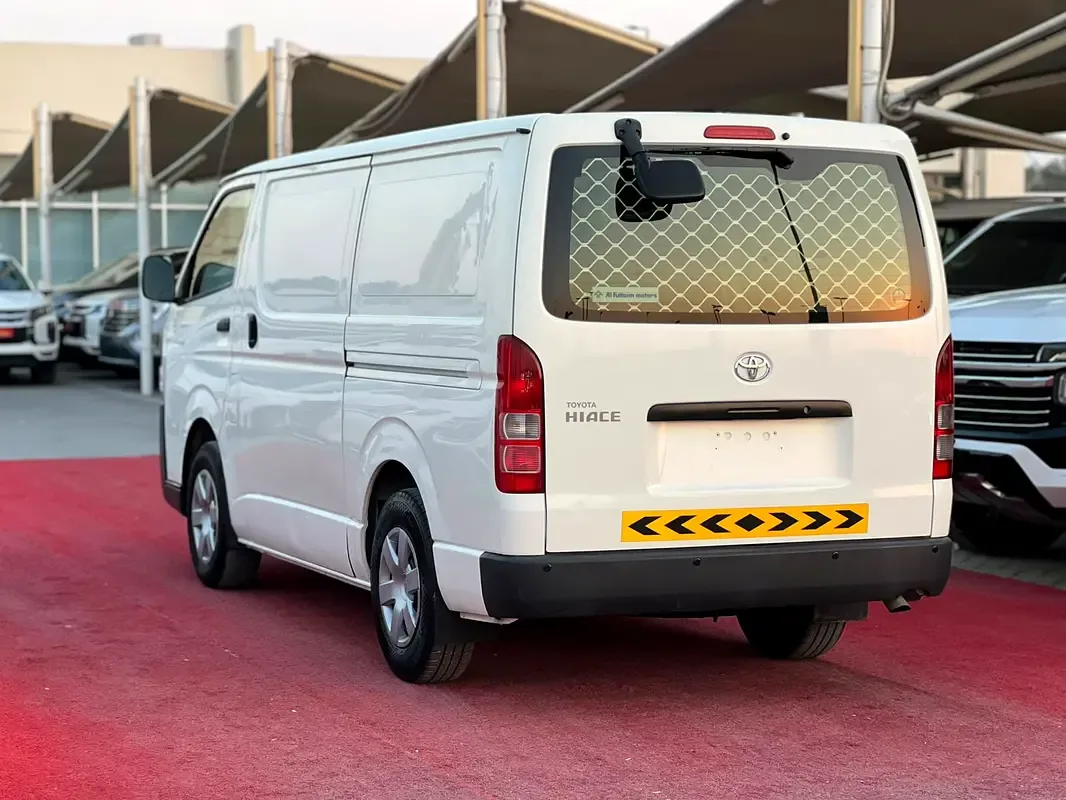 Toyota Hiace 2.0 MT L1H1 (133 حصان) - 4