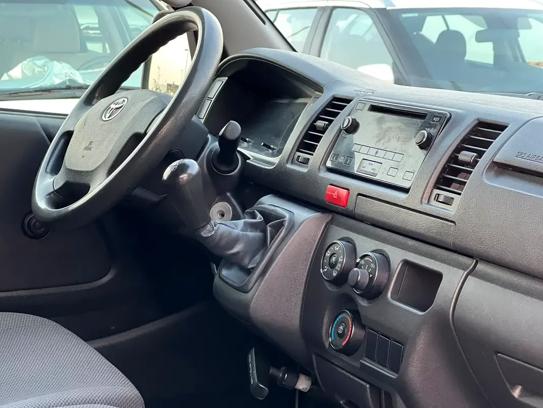Toyota Hiace 2.0 MT L1H1 (133 حصان) - 11