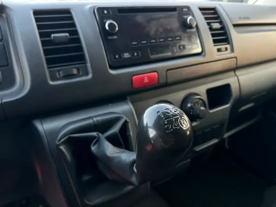 Toyota Hiace 2.0 MT L1H1 (133 حصان) - 14