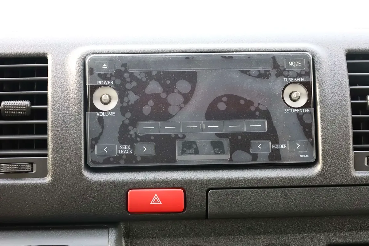 Toyota Hiace 2.5 MT (101 hp) - 13