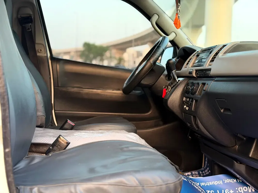 Toyota Hiace 2.7 AT L3H3 (151 hp) - 7