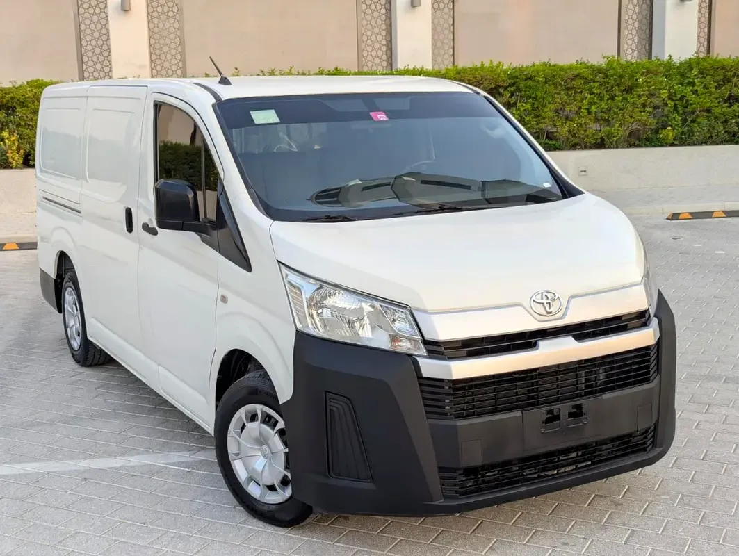 Toyota Hiace 2.7 MT (151 hp)