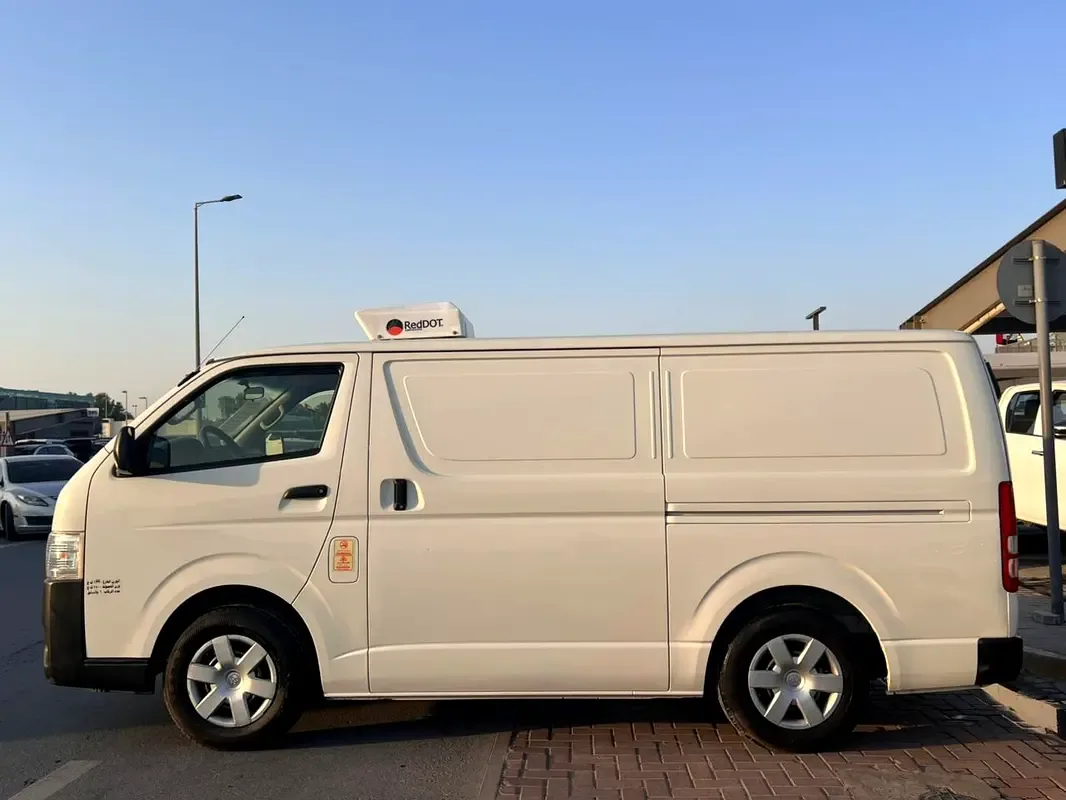 Toyota Hiace 2.7 MT (151 حصان) - 4