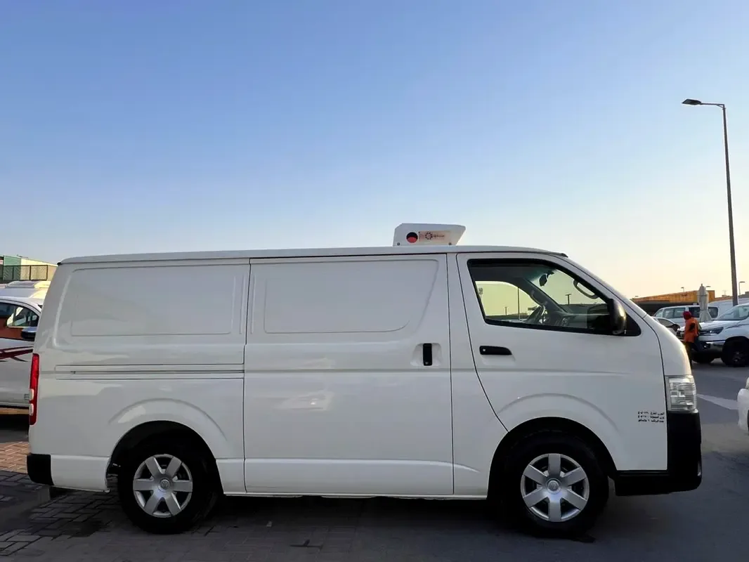 Toyota Hiace 2.7 MT (151 حصان) - 6