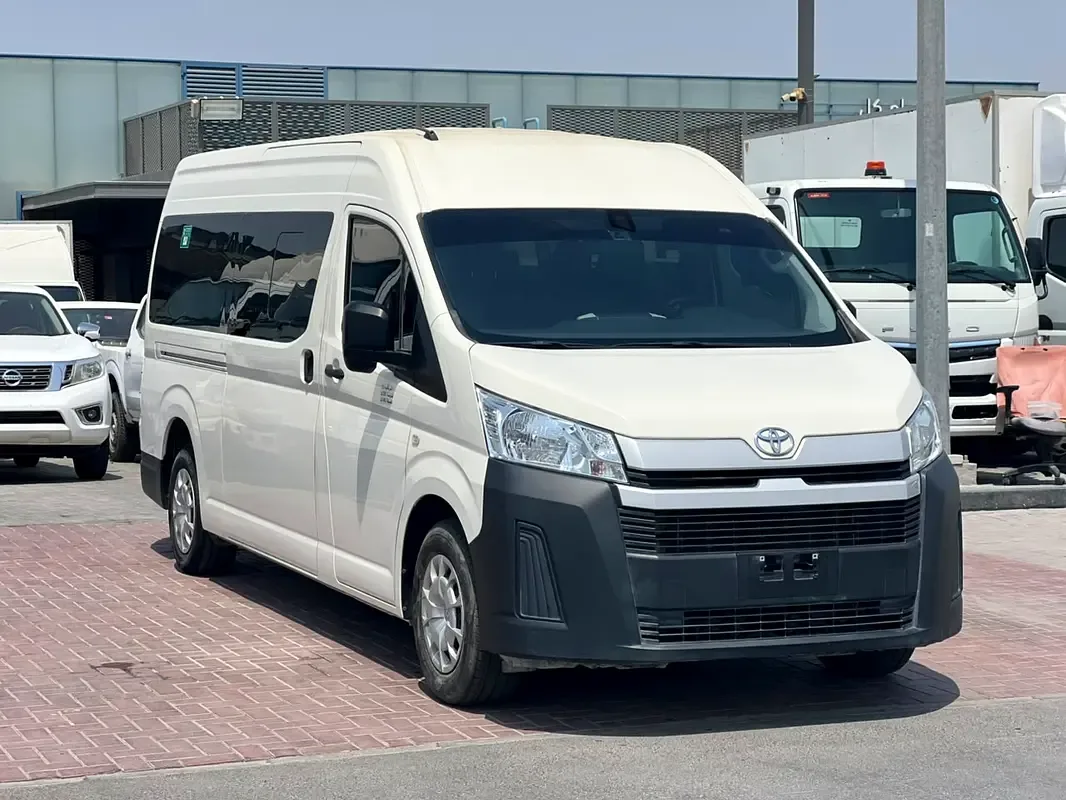 Toyota Hiace 2.7 MT (151 hp)